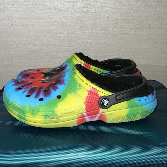 NWOB - Crocs - Tye dyed fleece lined clogs Men’s Size 12 - Picture 2 of 6